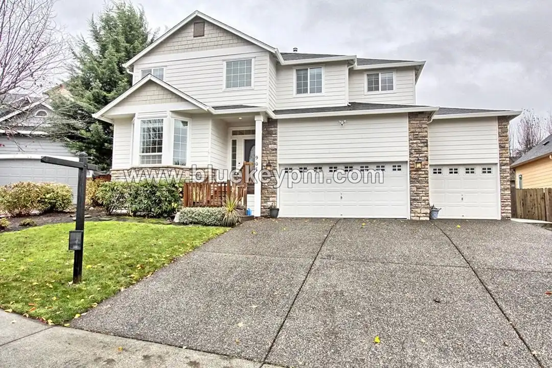 907 N 9th Way – photo 1
