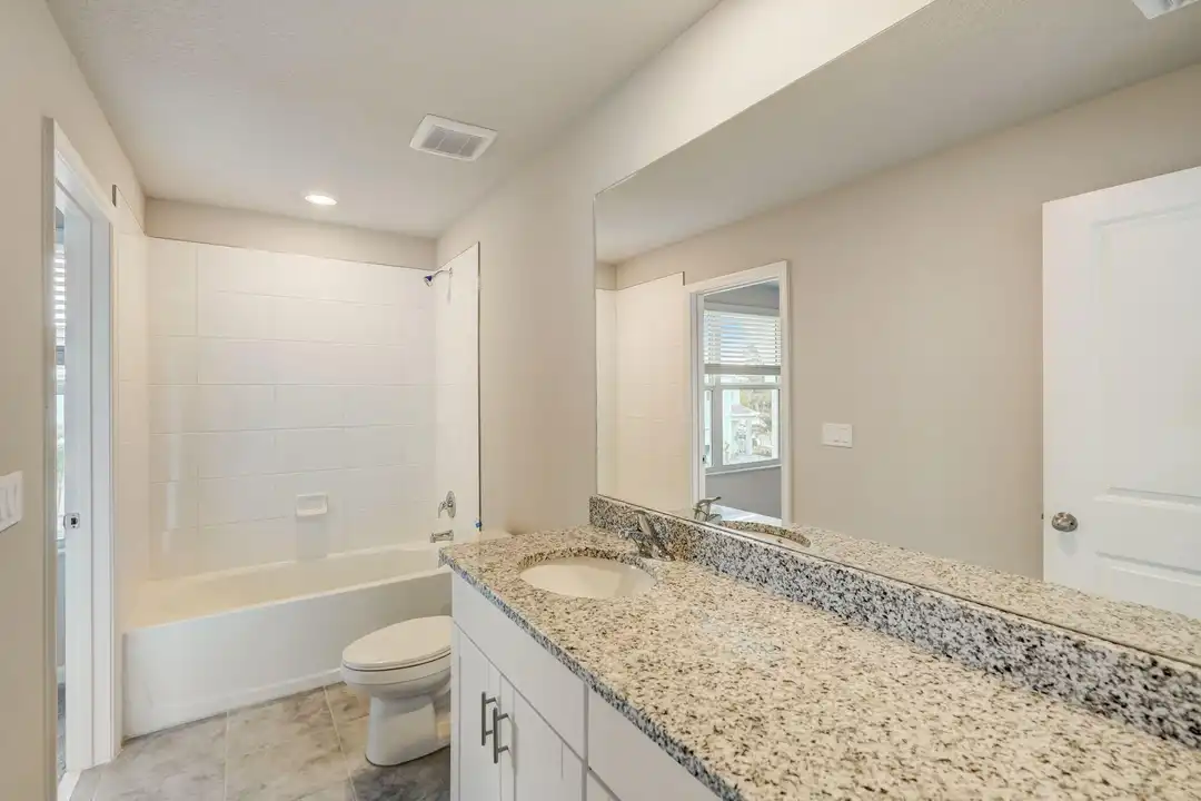 5728 SE Edgewater Cir - View 6