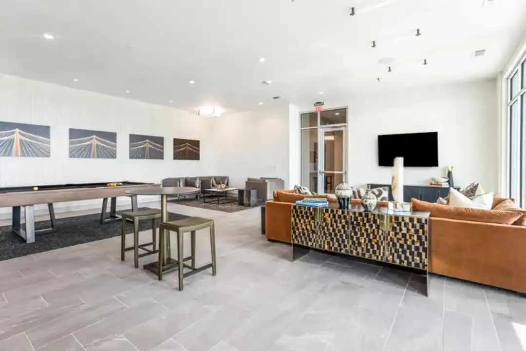 Apartment in Dallas - View 3