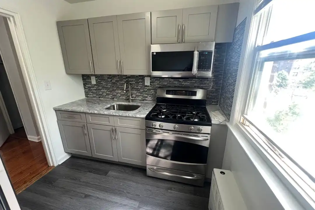 151 S Munn Ave unit 151 2D – photo 1