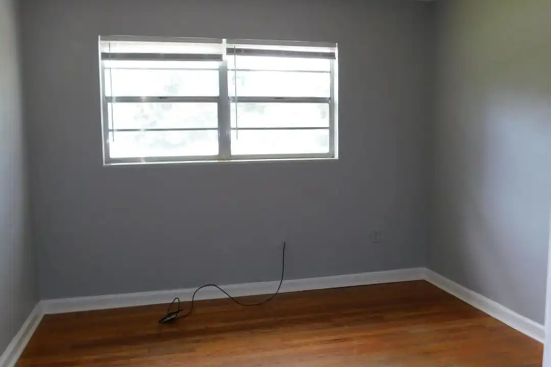 507 NW 34th Ter - View 3