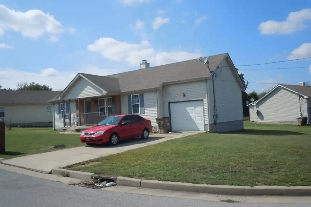 1900 Peaceful Brook Dr - View 3