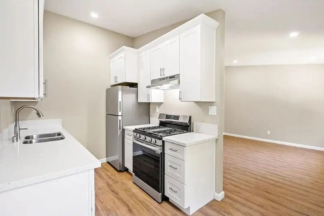 7437 Santa Ysabel Ave unit #E - View 2
