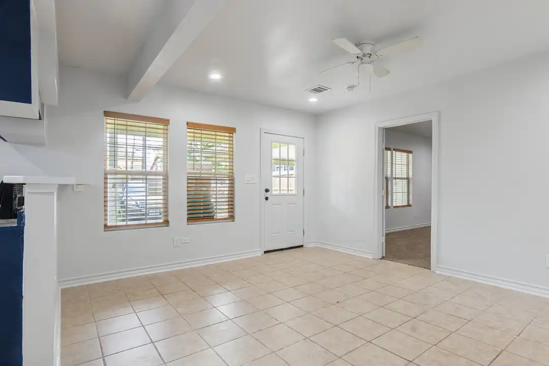 House in Houston - View 4