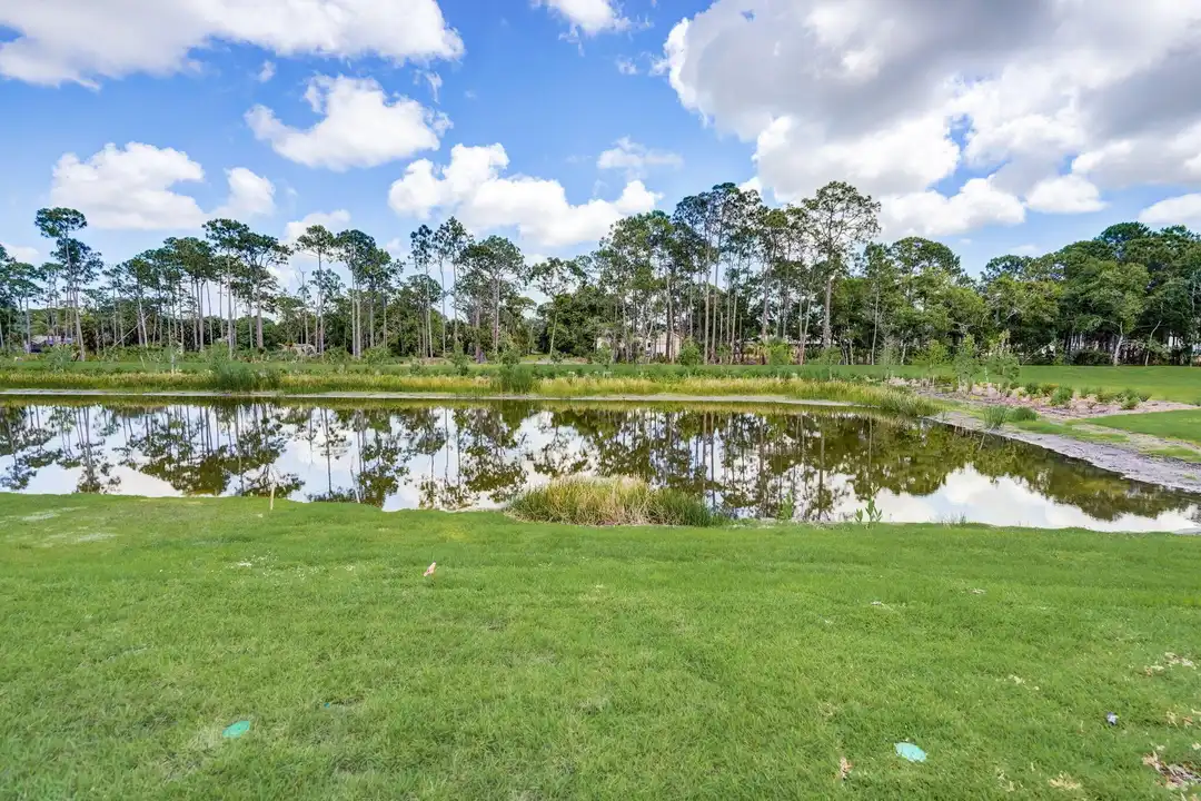 5728 SE Edgewater Cir - View 2
