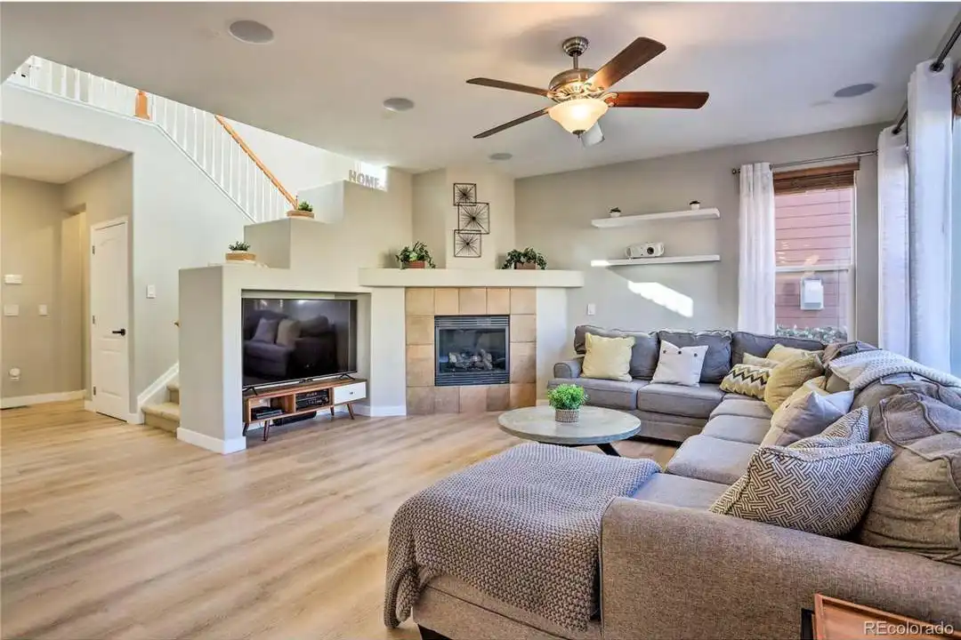 10156 Ventura St - View 2