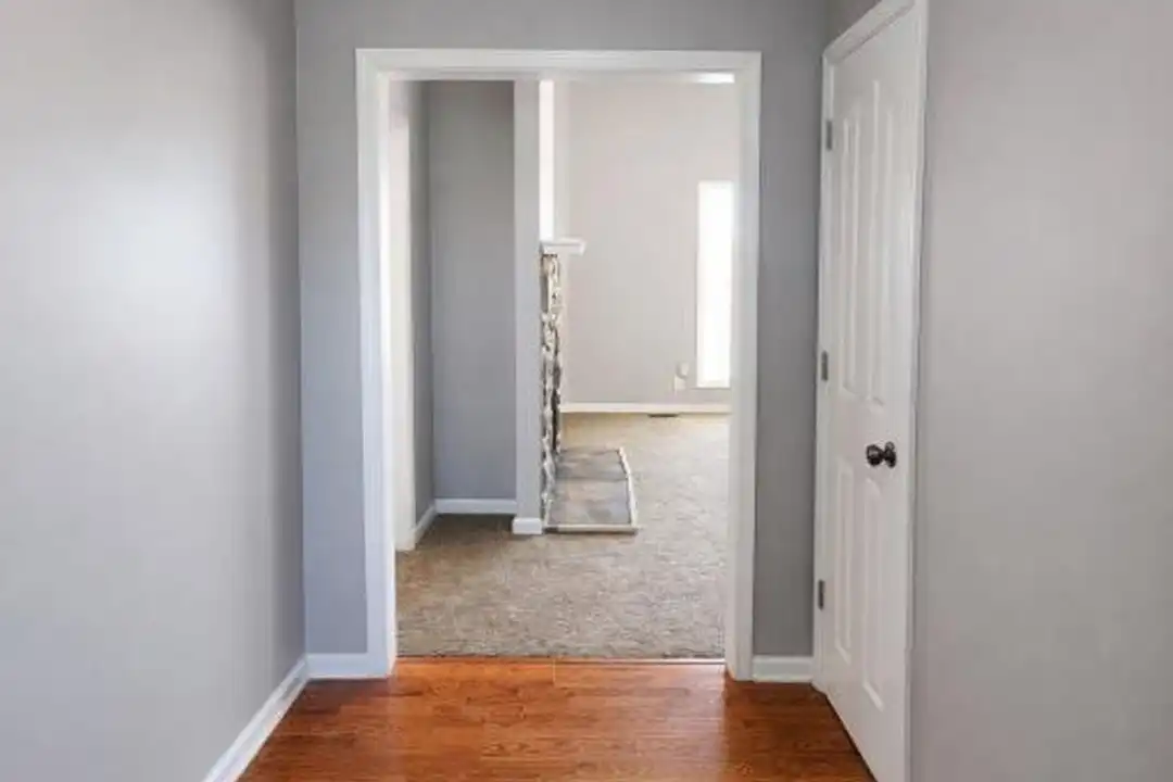 824 Ellie Nat Dr - View 2