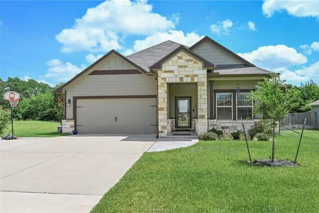2042 Rock Rdg Ave – photo 1