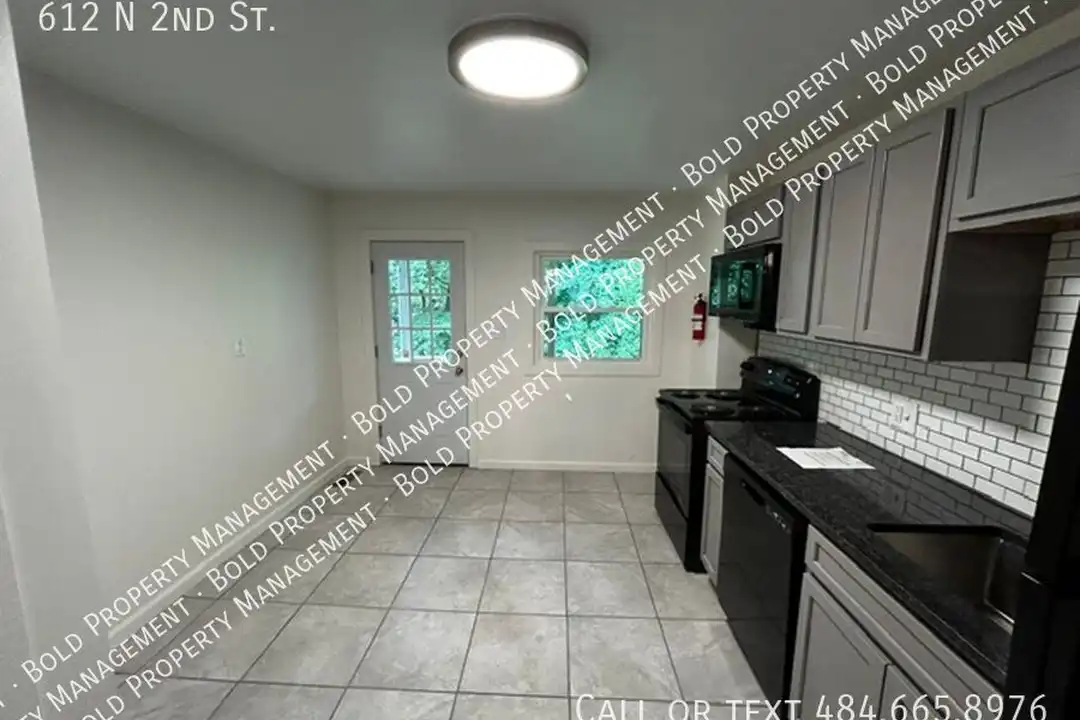 612 N 2nd St - View 3