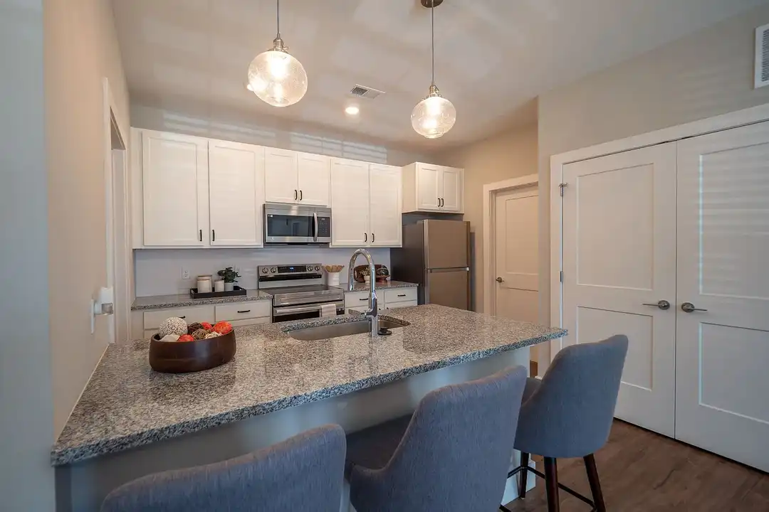 Hayden Park Apartments – photo 1