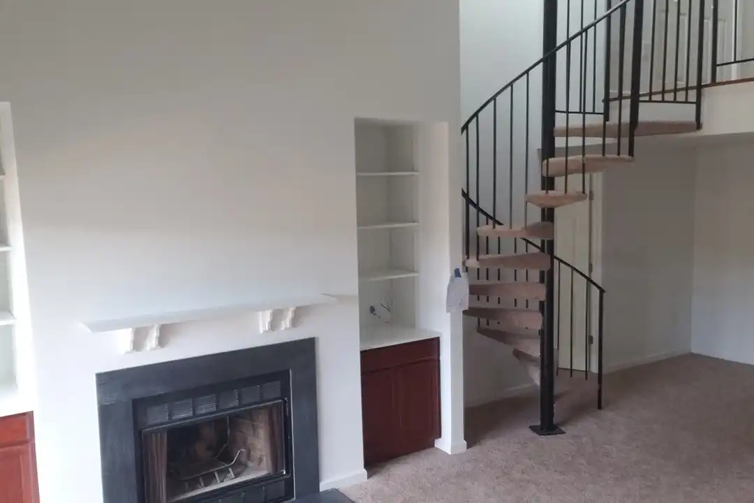 6102 Essex House Square unit 6102B – photo 1