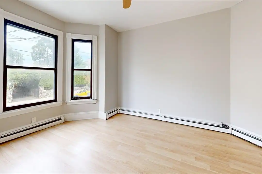 225 E Eagle St unit 1 - View 3