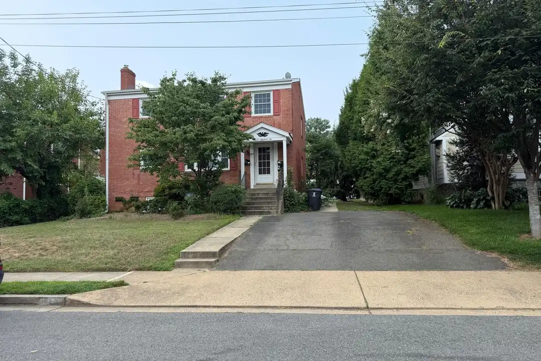 706 N Cleveland St – photo 1