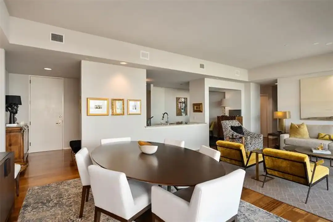 Apartment in Dallas, Oak Lawn - View 5