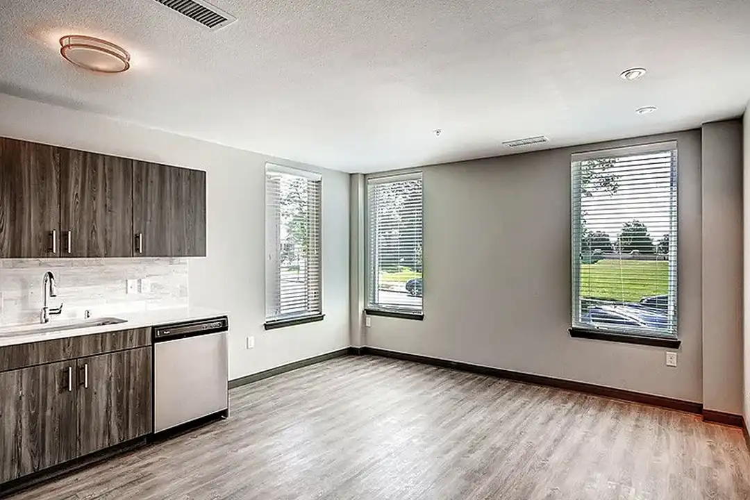 Detroit Terraces - View 5