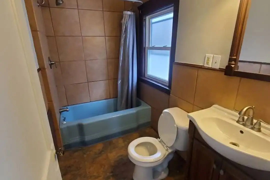 14205 Savannah Ave – photo 1