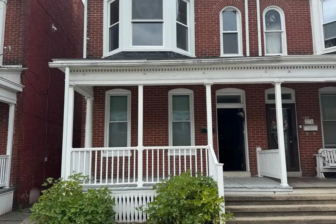 642 Pennsylvania Ave unit 2 – photo 1