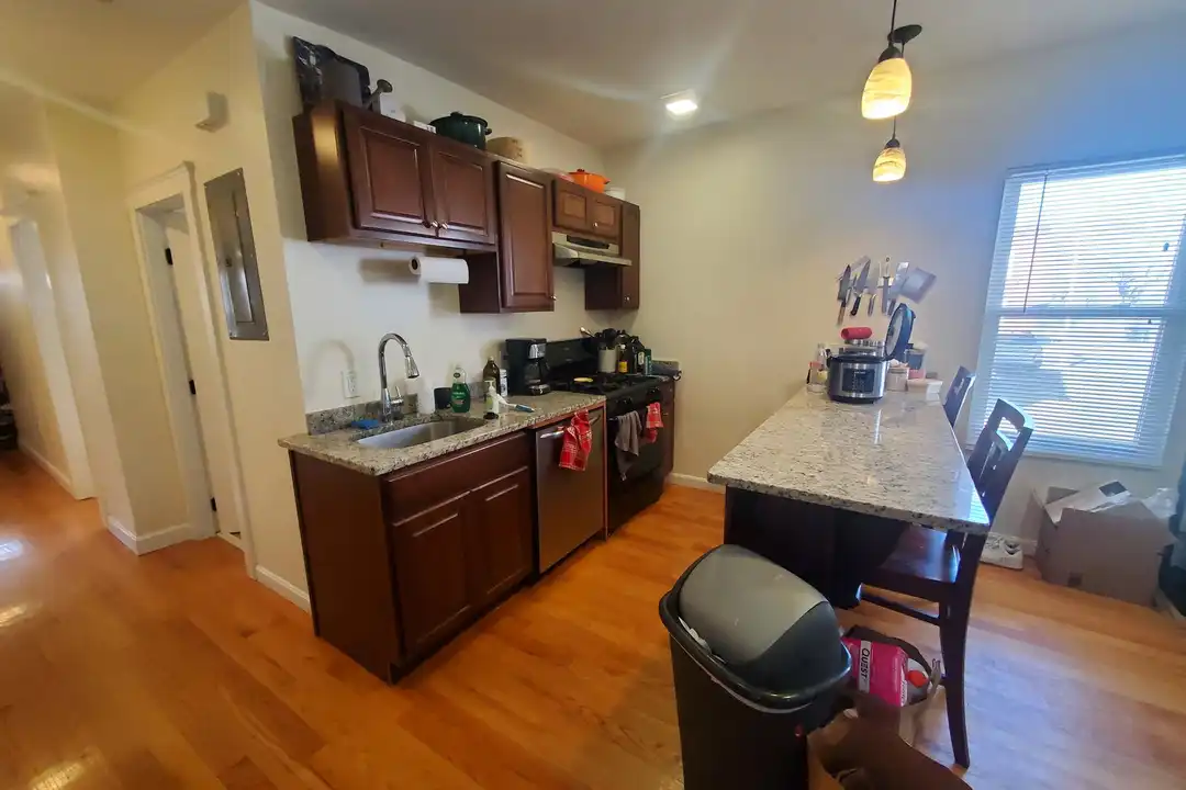 23 Weitz St unit 02 – pohled 5