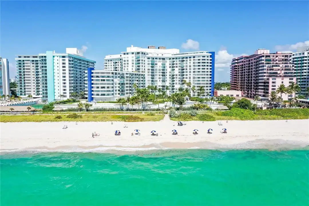 5161 Collins Ave #1004 - View 3