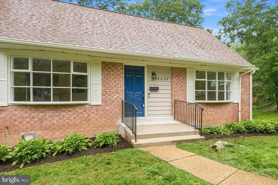 House in Springfield - More