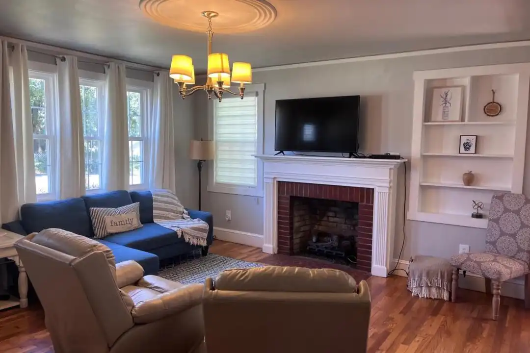 406 S B St - View 3