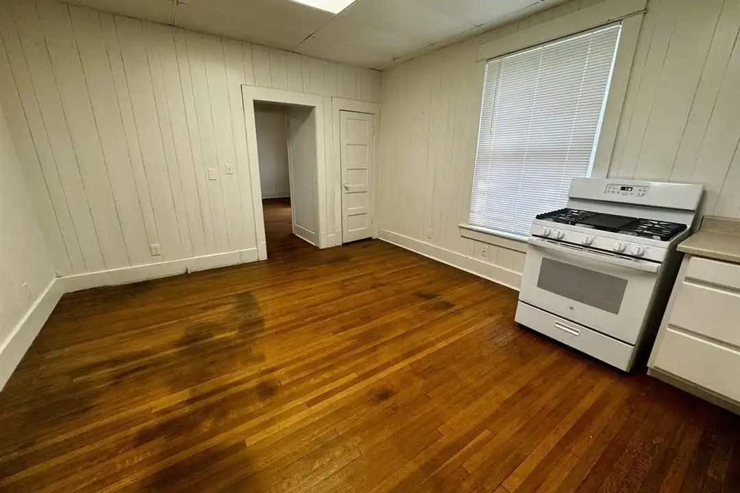 1104 Polk St - View 6