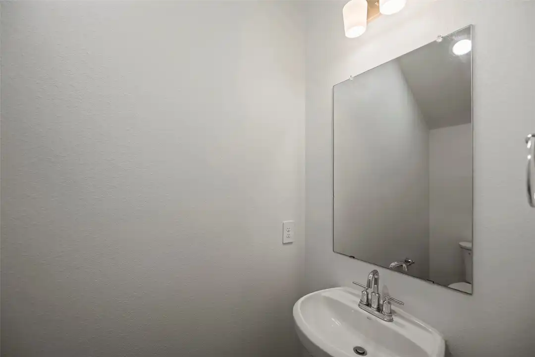 10603 Whitejacket - View 5