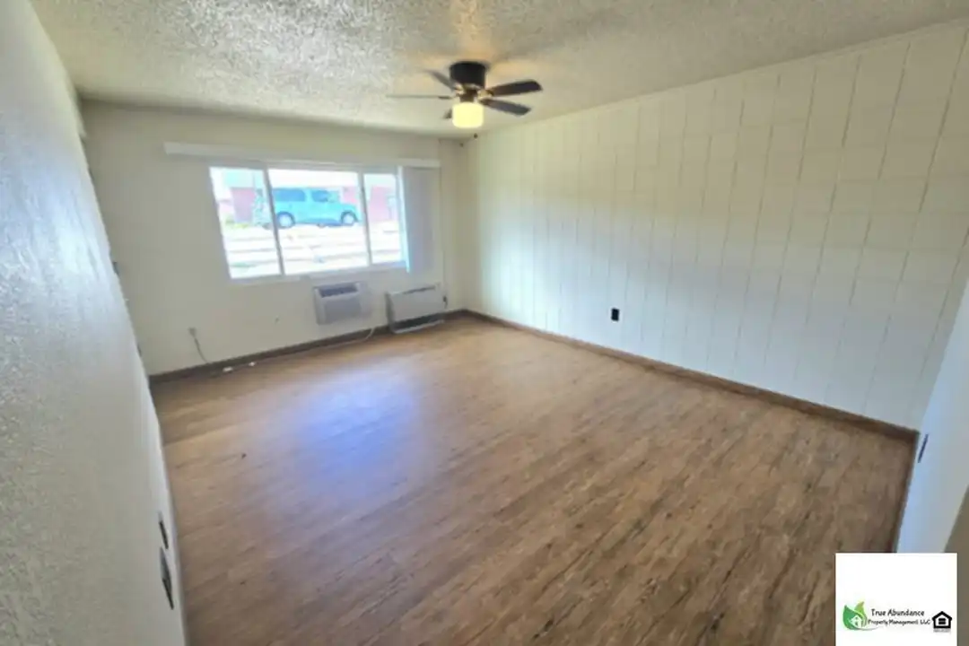 706 2nd St unit A7 - View 4
