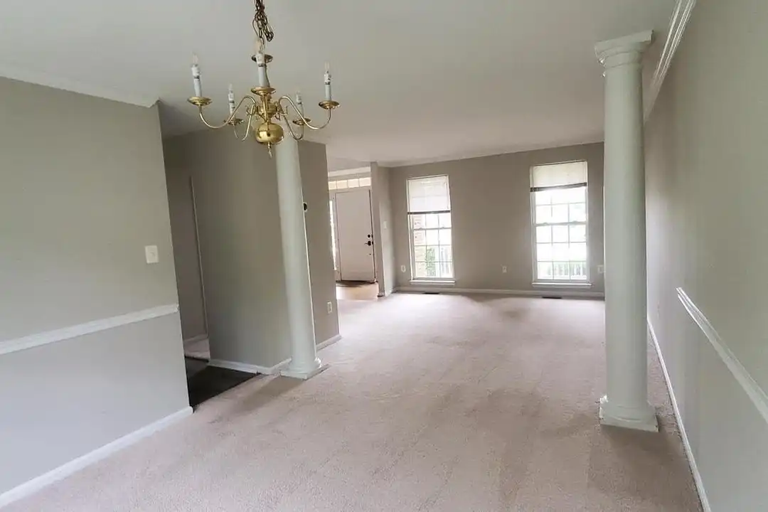 12969 Queen Chapel Rd - Woodbridge, VA | Rent.
