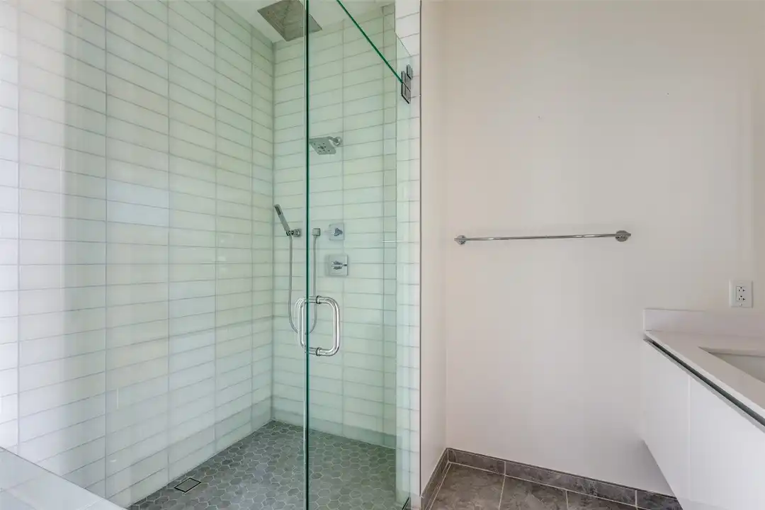 123 Lexington Ave - View 4