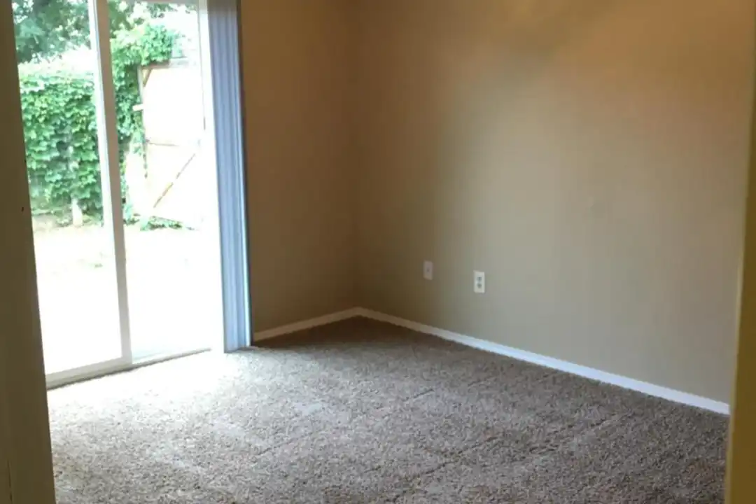 House in Claremore - View 4