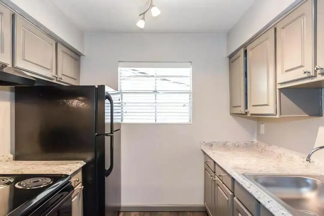 7900 Locke Ln unit # 2047 - More