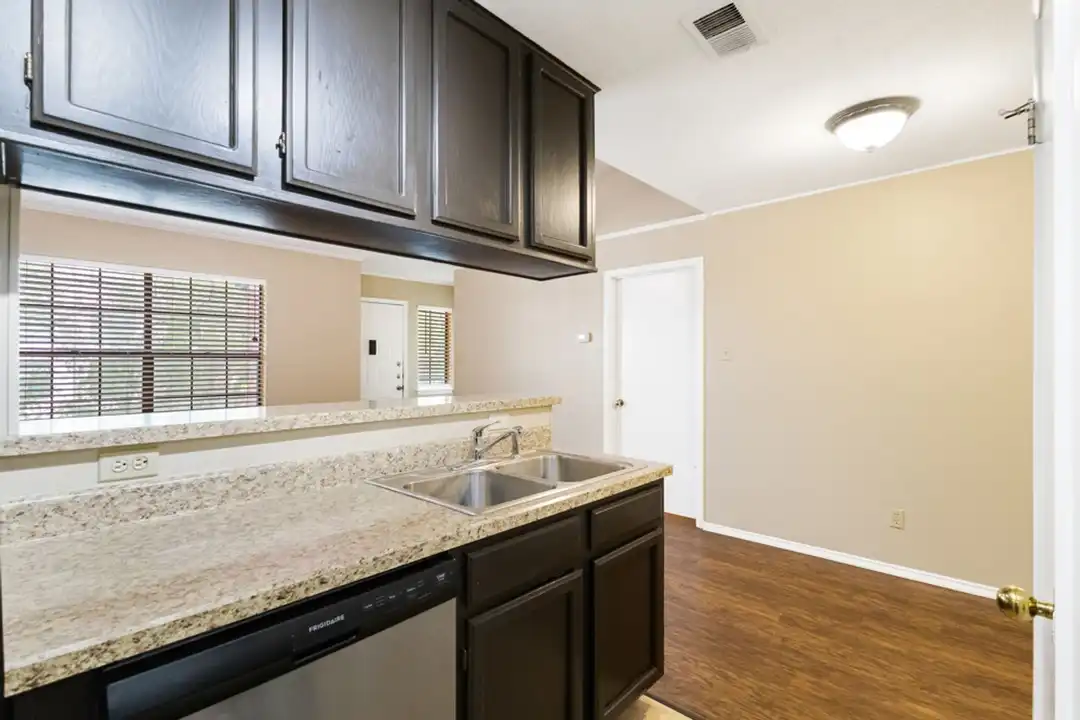 4803 Hamilton Wolfe unit # 916 - View 6