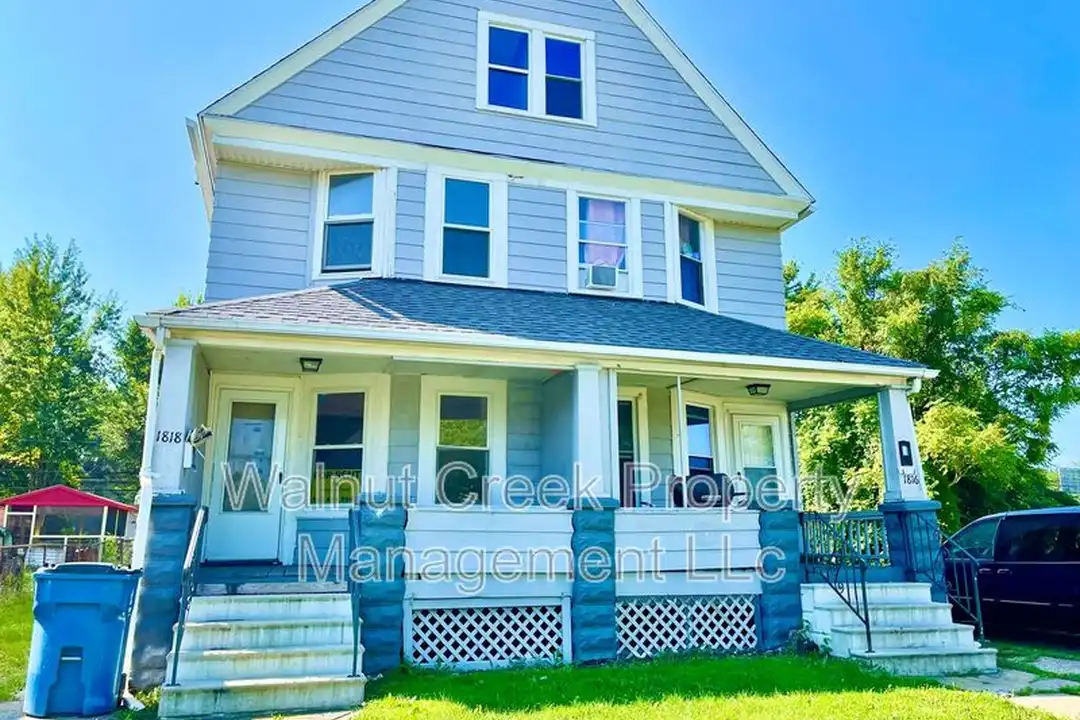 1818 E 29th St unit 1816 1818 – photo 1