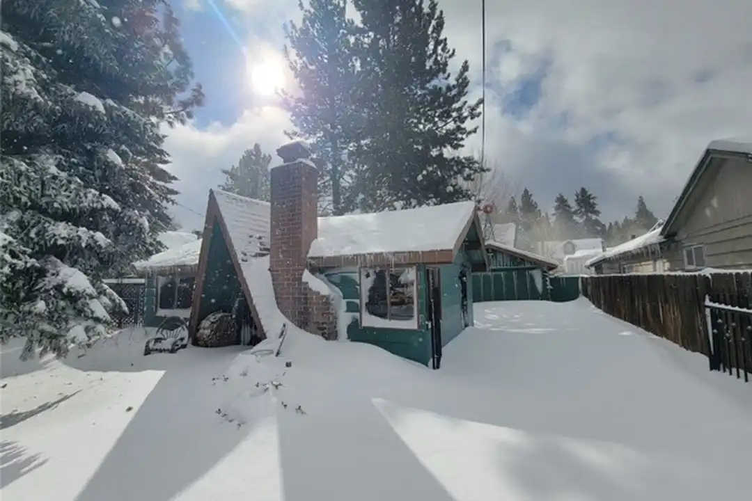 1132 W Aeroplane Blvd - View 2