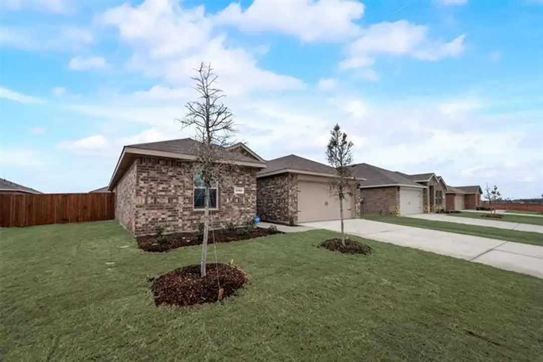 1131 Elijah Wy - View 2