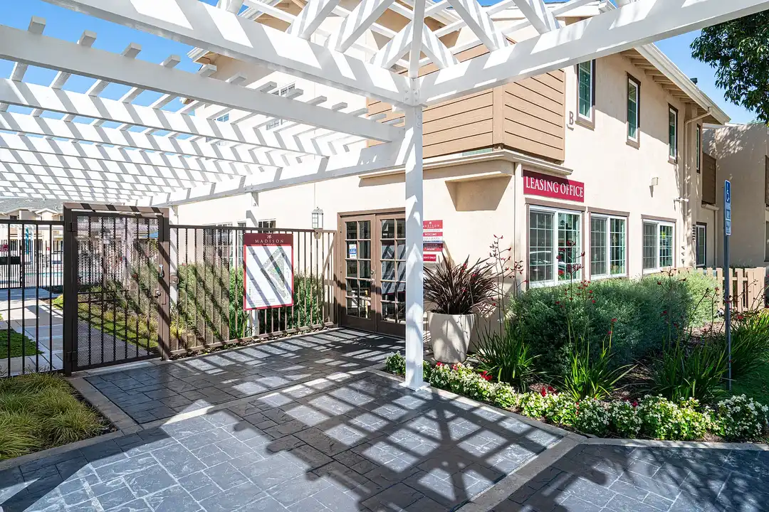 Madison Newport Apartment Homes - View 3
