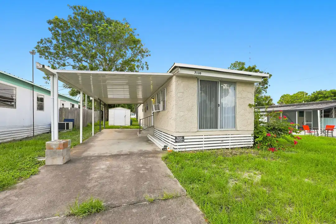 7130 Commons Blvd unit RV-7130 Commons Boulevard (LA) – photo 1 of 28