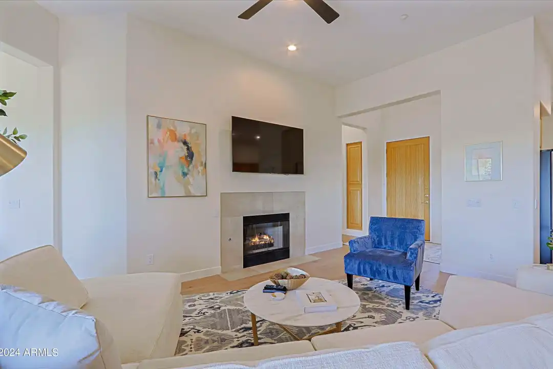 33094 N 74th Pl - More