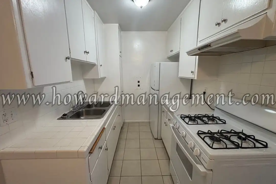 1005 Hill St unit 7 - View 6