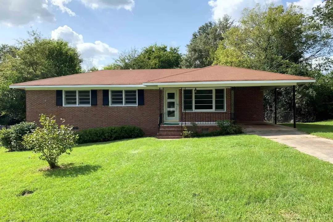 3240 Commodore Dr – photo 1