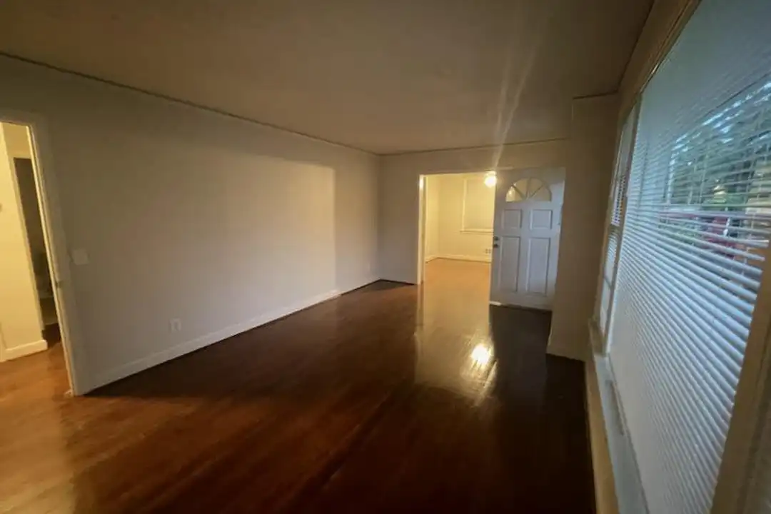 3224 Bronx Rd - View 6
