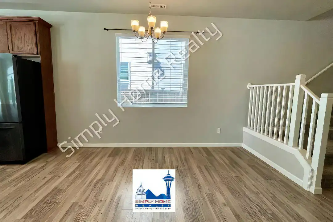 5021 Andrew St SE - View 5