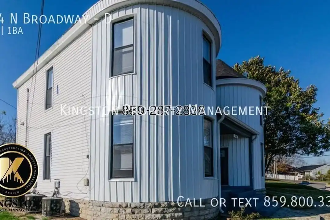 544 N Broadway St – photo 1 of 11