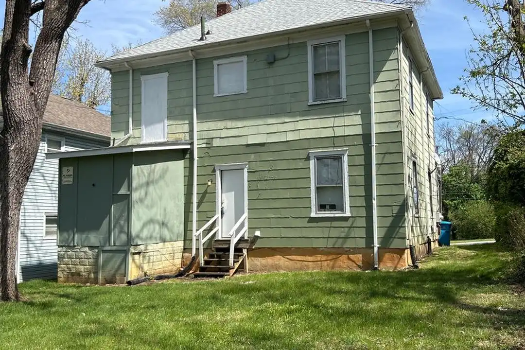 1114 Lafayette Blvd NW unit #1 - View 3