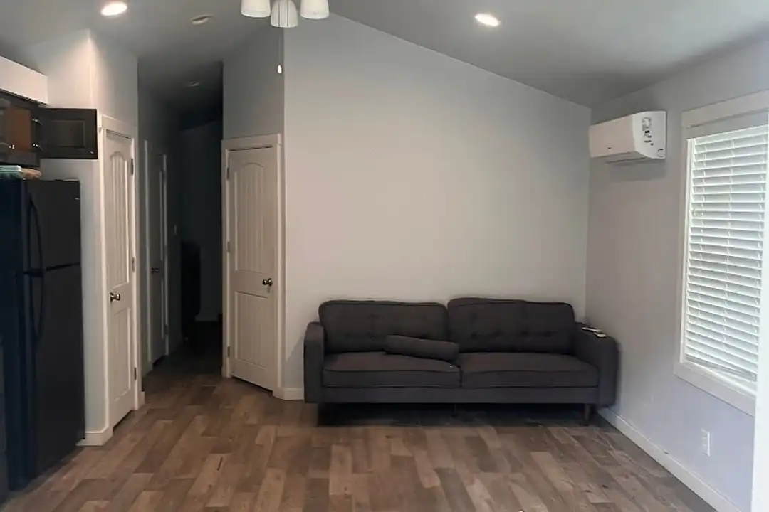 129 Shoreline Dr - View 4