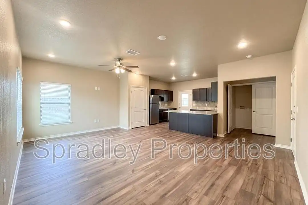 House in Belton - View 3