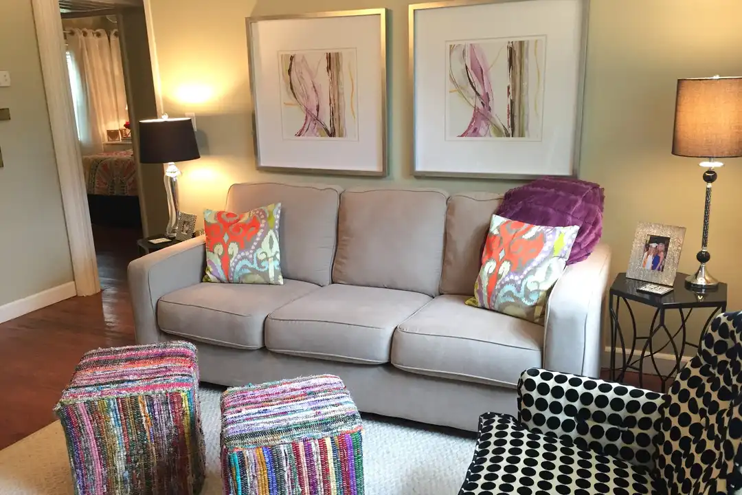 529 Whitham Ave - View 4
