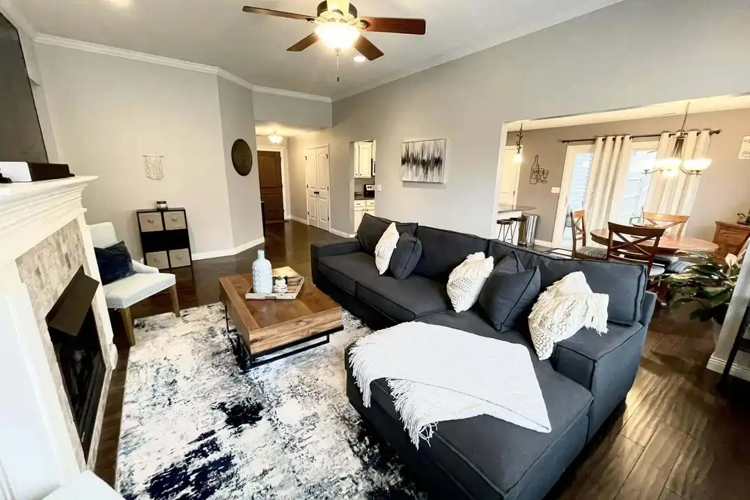 401 E Honey Ln - View 4