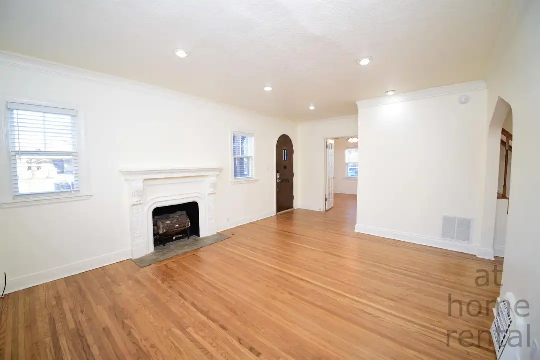 1740 S Yorktown Ave - View 5